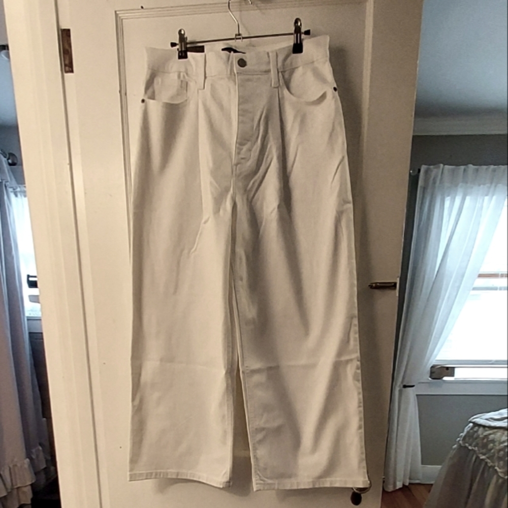 Banana Republic white wde leg cropped pants size 10